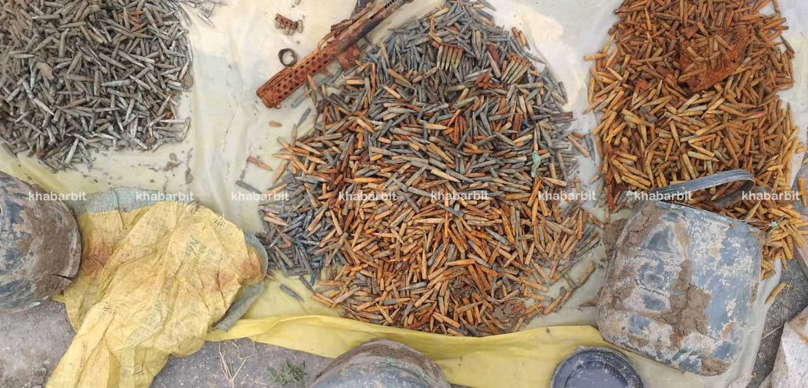 बराहक्षेत्रमा गाडेर राखेको अवस्थामा करिब १० हजार राउन्ड गोली र एक थान बन्दुक बरामद