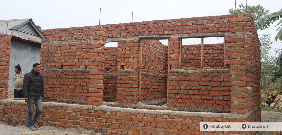 बराहक्षेत्र ३ काे जनता आवास बस्ती निर्माणमा लापरबाही भएको कांग्रेसको आरोप