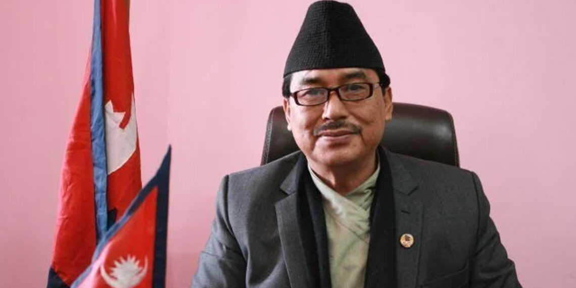 अदालतमा मुद्दा खेपिरहेका पूर्वमन्त्री टेकबहादुर गुरुङको सांसद पद सचिवालयद्वारा निलम्बन